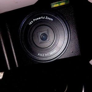 Digital camera